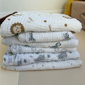 Baby Muslin Swaddle Blankets – Like New, Soft & Breathable (Set of 6）